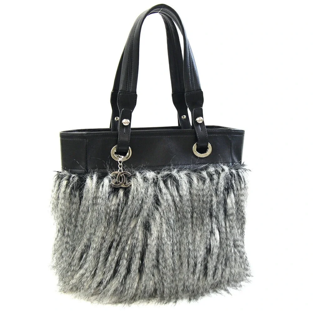 CHANEL Black Leather Logo Shoulder Bag